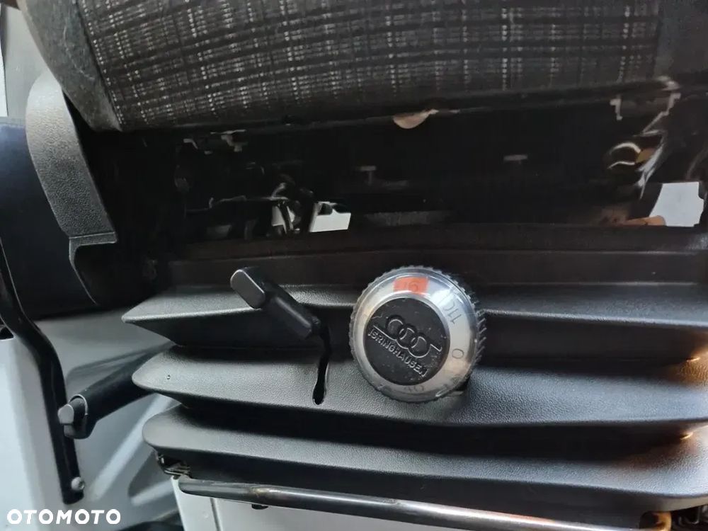 Mercedes-Benz Sprinter - 14