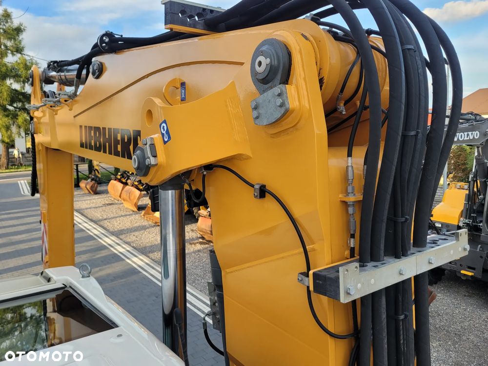 Liebherr A918 /  jak NOWA / 2018rok / 6500h / - 24