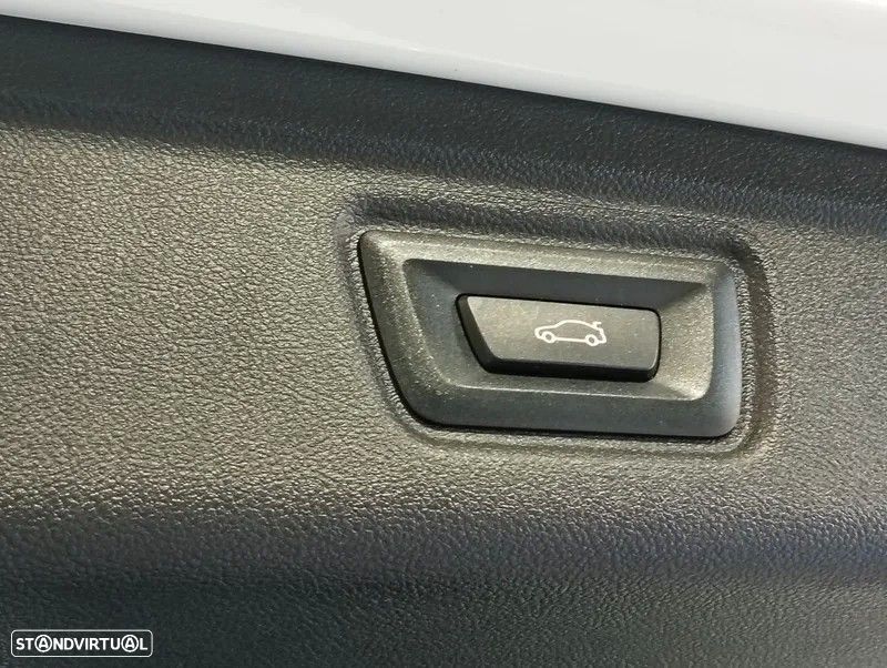 BMW 320 e Pack Desportivo M Auto - 15