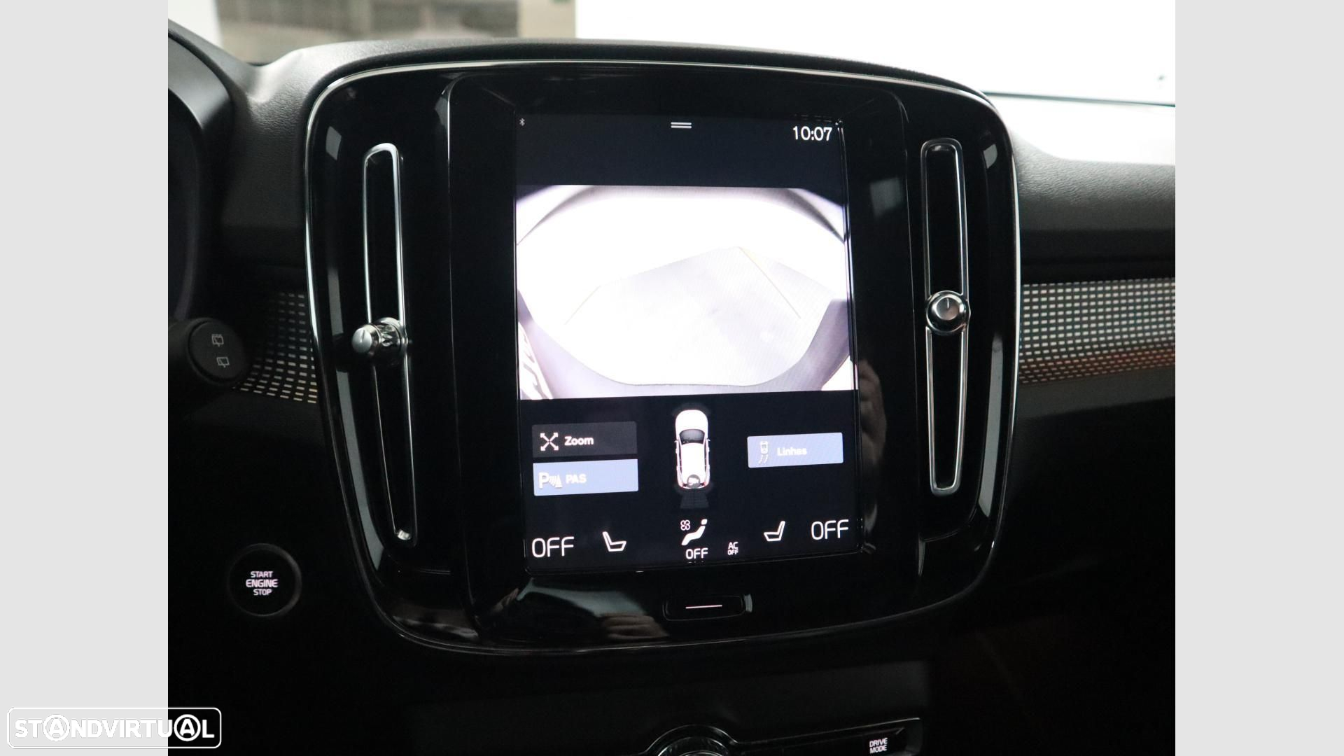 Volvo XC 40 1.5 T2 Plus Dark Auto - 22