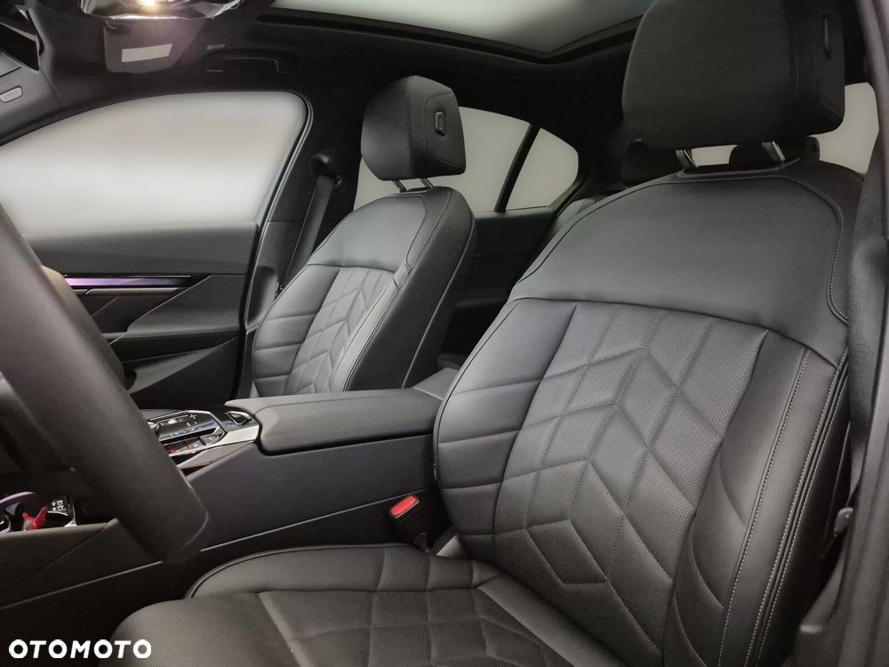 BMW Seria 5 - 13
