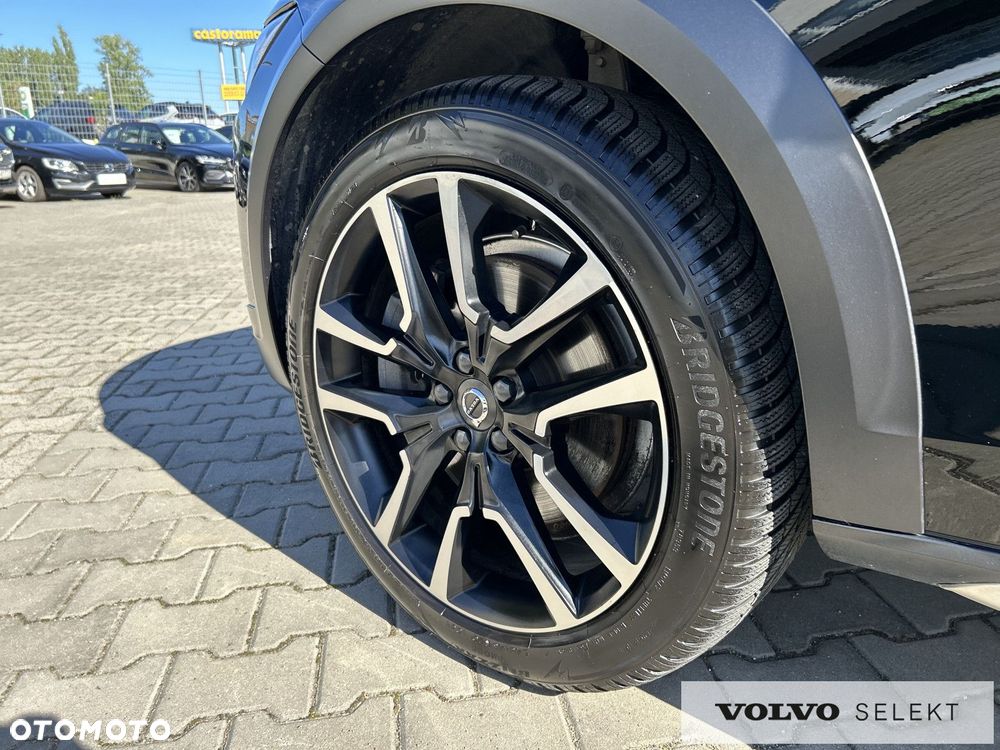 Volvo V90 Cross Country - 35