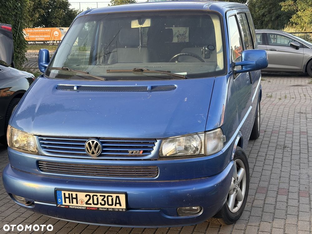 Volkswagen Multivan - 1