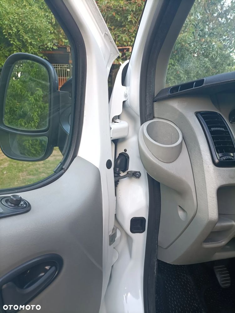 Renault Trafic - 19