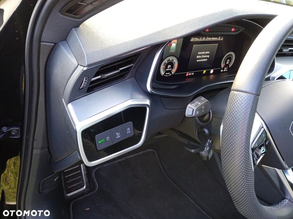 Audi A6 Avant 40 TDI quattro S tronic S line - 22