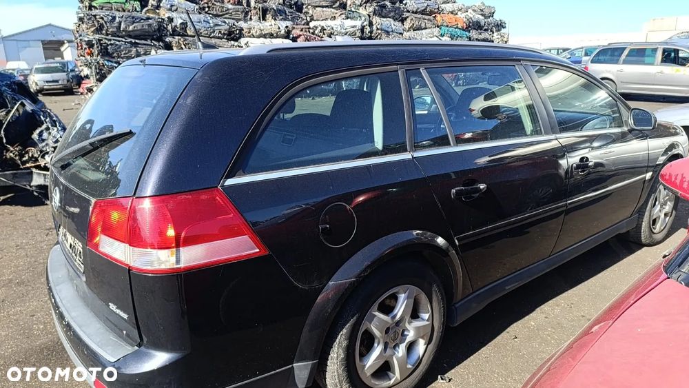 35511 opel vectra c lift 2.2 Direct Z22YH 155 km na cześci lakier Z20R - 11