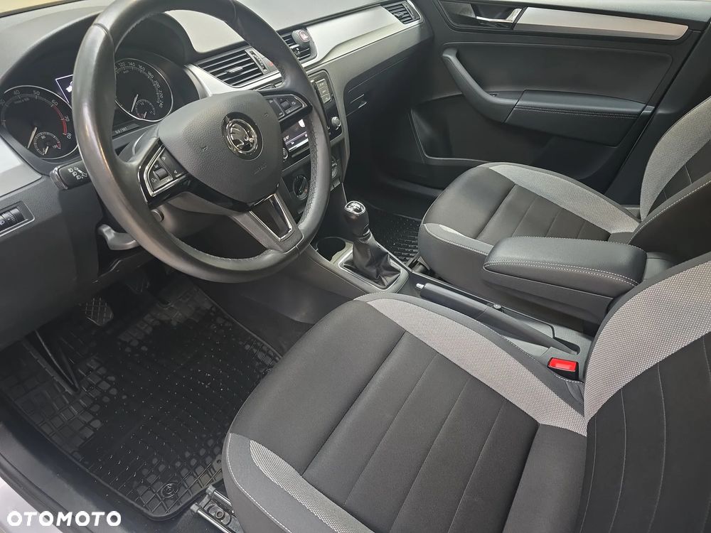 Skoda RAPID 1.0 TSI Ambition - 9