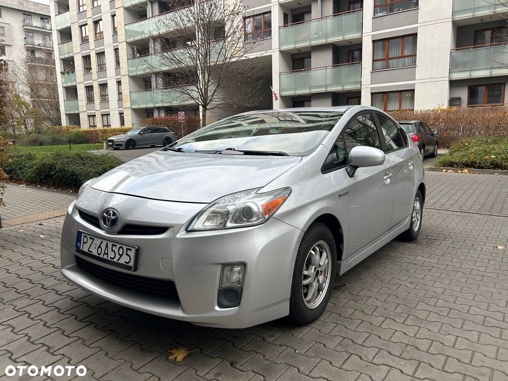 Toyota Prius 1.8 HSD Sol - 2