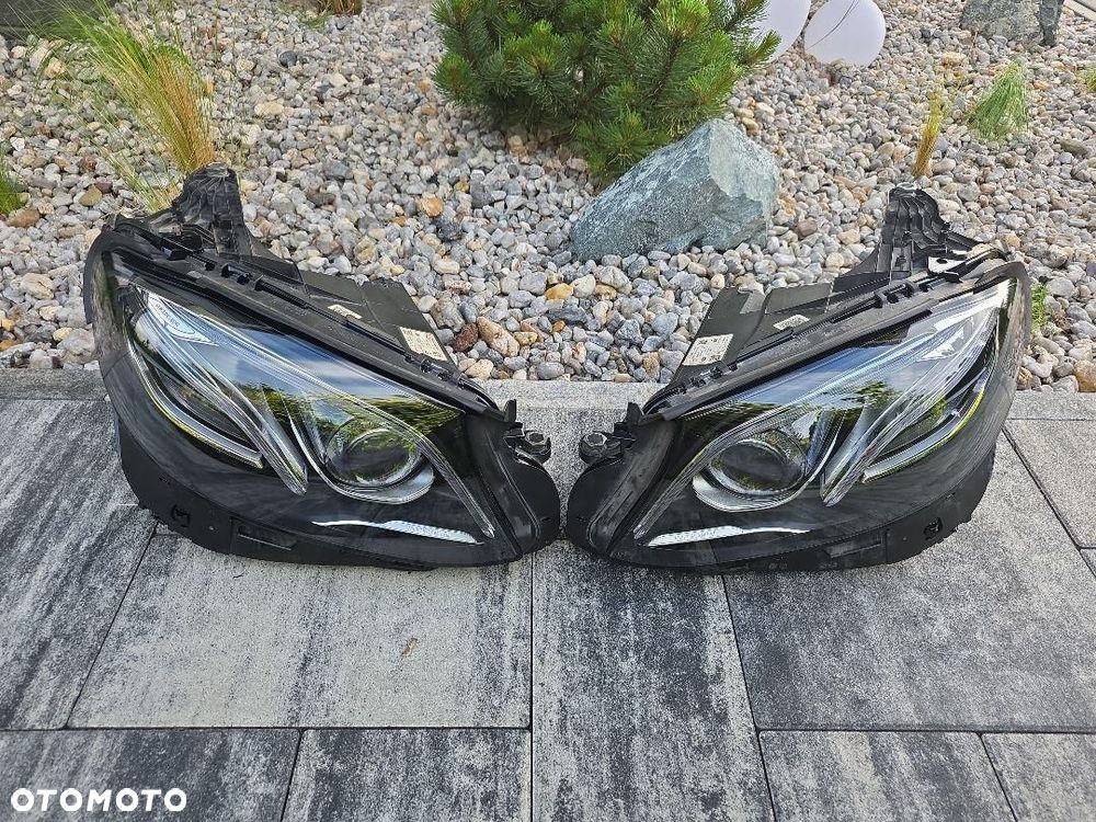 MERCEDES E KLASA 213 Lampy przód Full Led Multibeam A2139069508 A2139069608 - 2