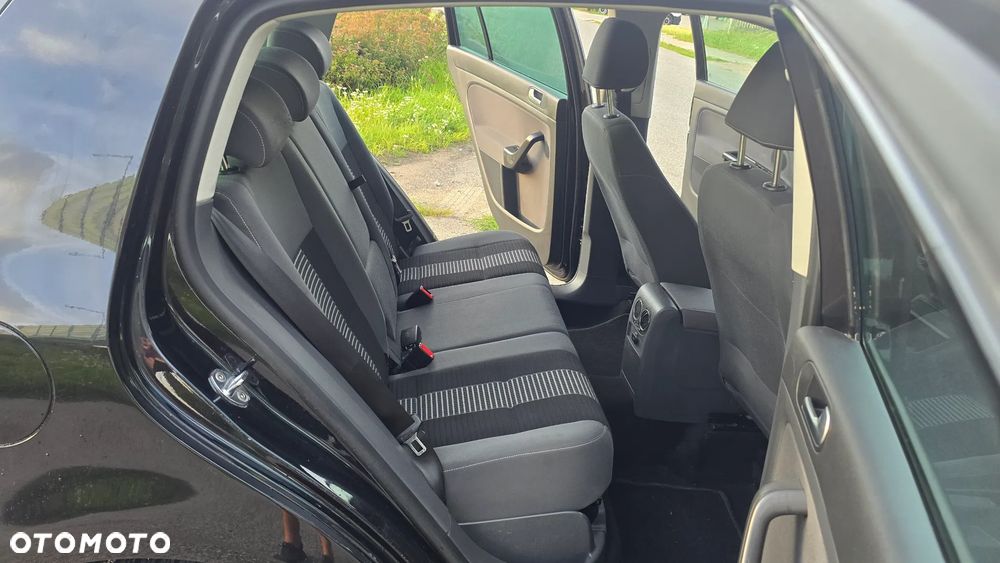 Volkswagen Golf Plus 1.9 TDI DPF Comfortline BlueMotion - 26