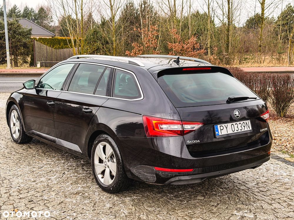 Skoda Superb 2.0 TDI DSG Ambition - 3
