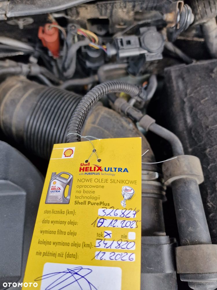 Volkswagen Passat 2.0 TDI DPF Highline - 11