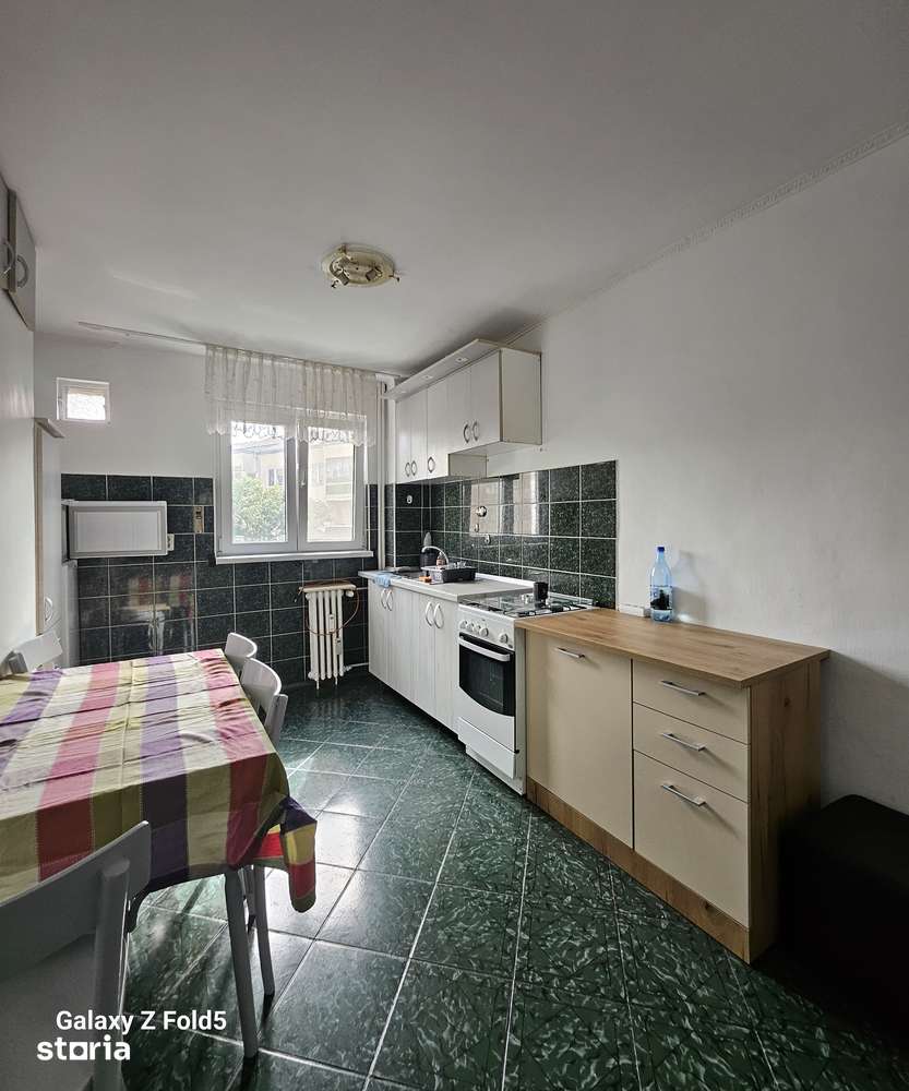 Apartament 2 camere decomandat Str. Carpați — fotografia 1