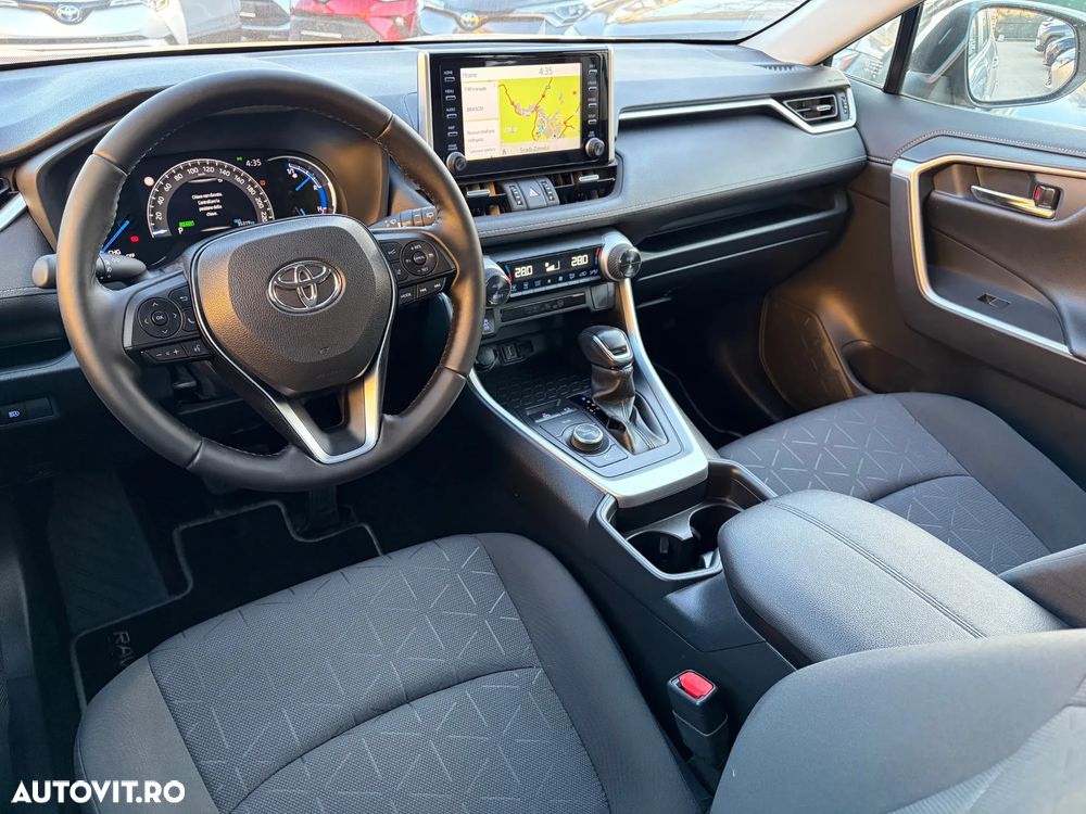 Toyota RAV4 - 7