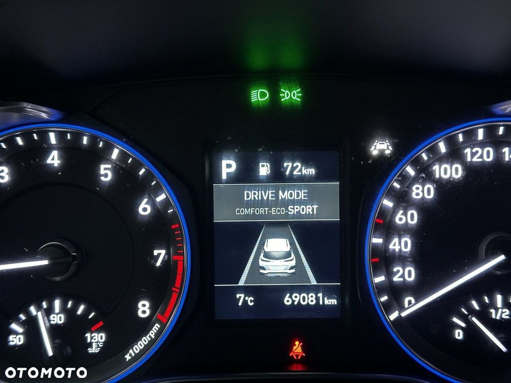 Hyundai Kona 1.6 T-GDI DCT 4WD Premium - 32