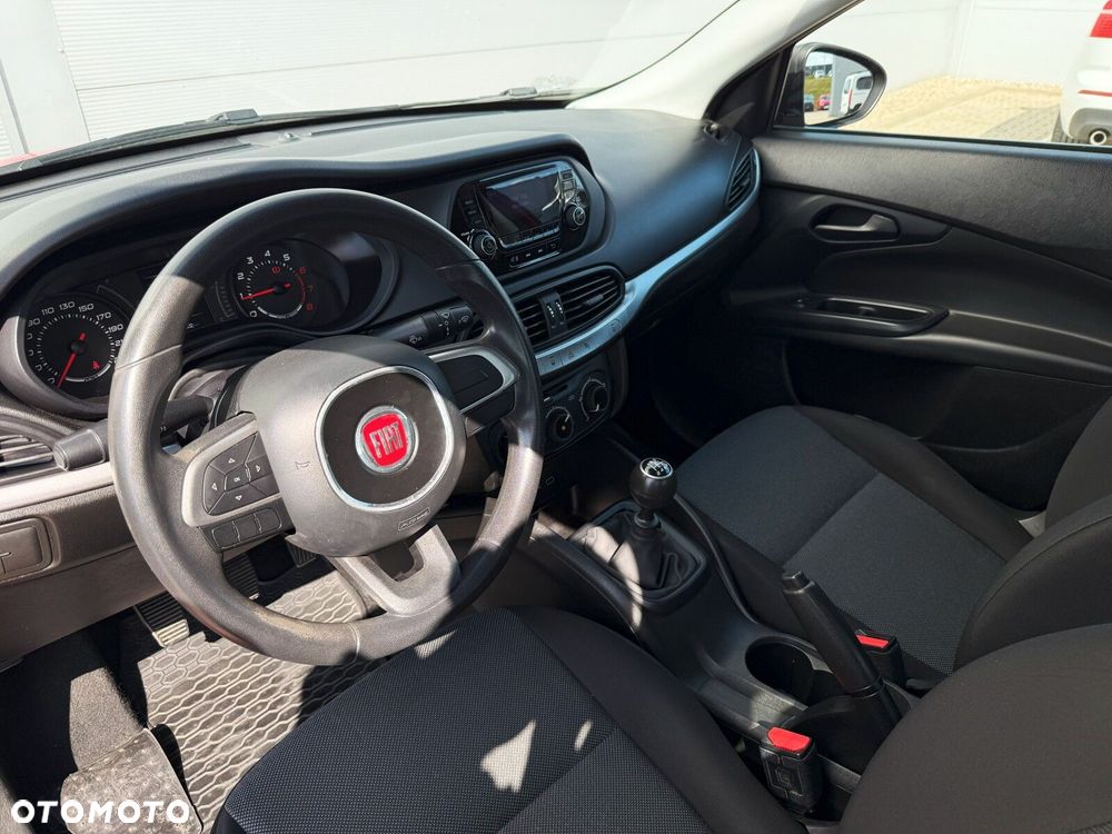 Fiat Tipo 1.4 16v Easy EU6d - 12