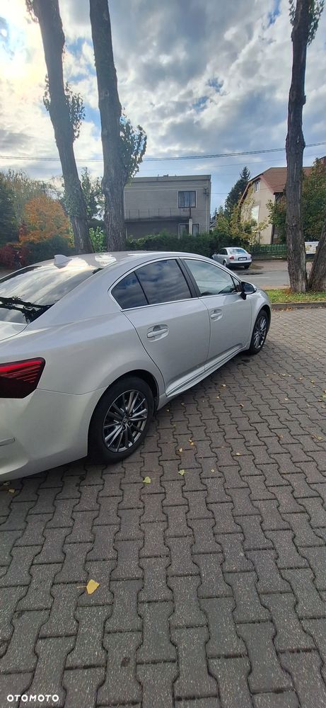 Toyota Avensis - 15