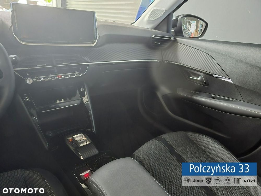 Peugeot 208 - 30