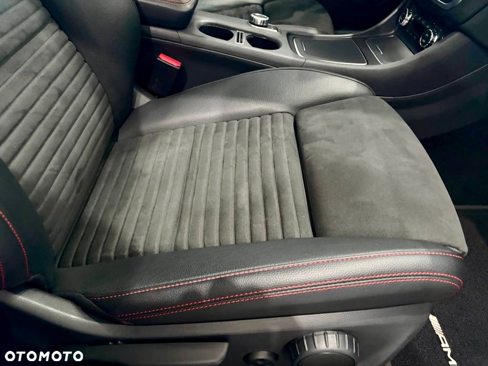 Mercedes-Benz CLA 220 4-Matic AMG Line - 21
