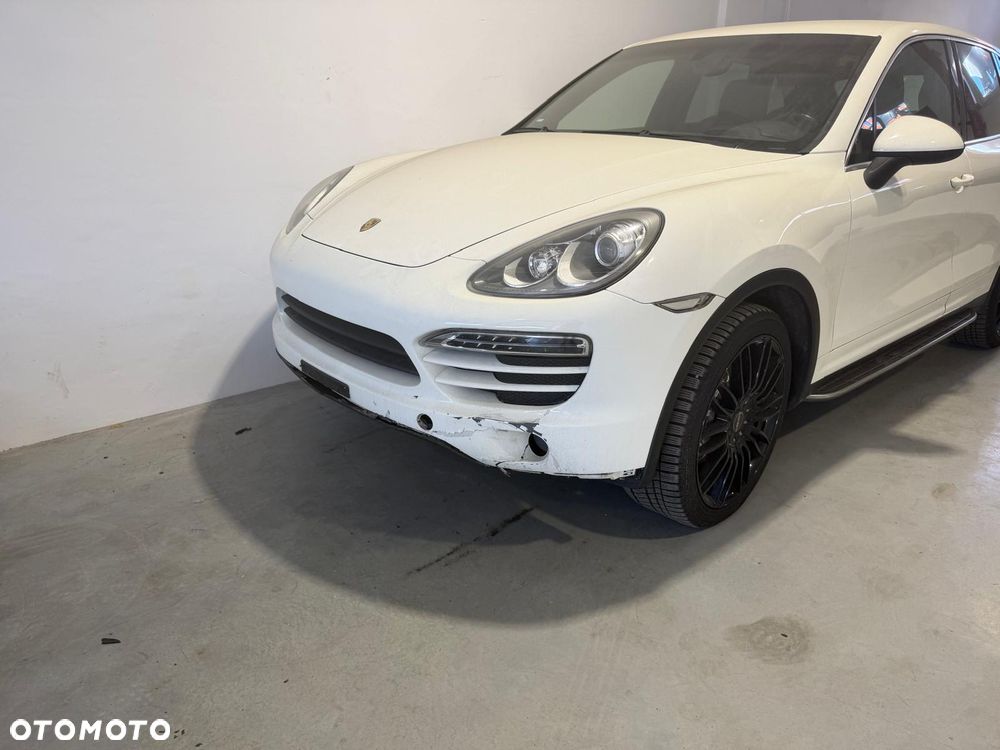 Porsche Cayenne - 1