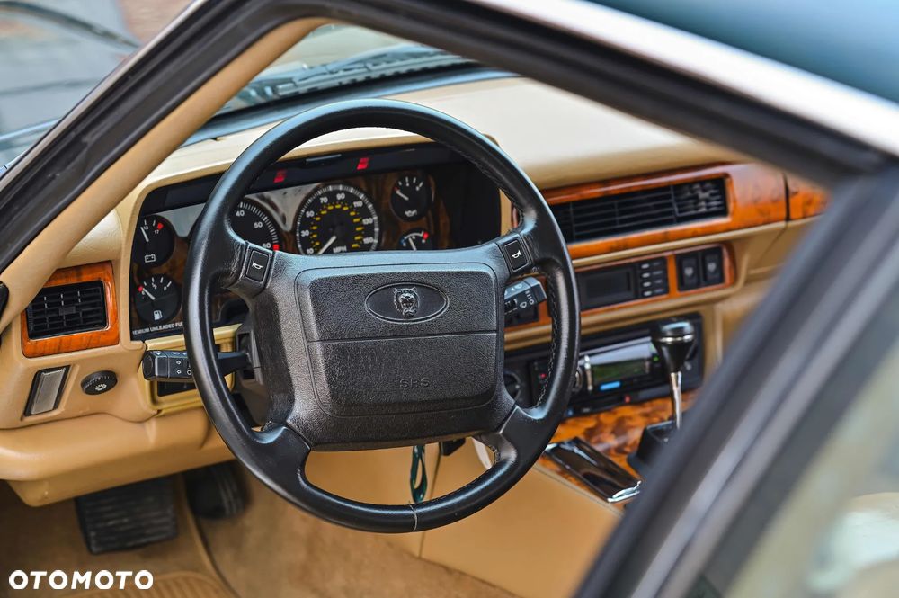 Jaguar XJS - 27