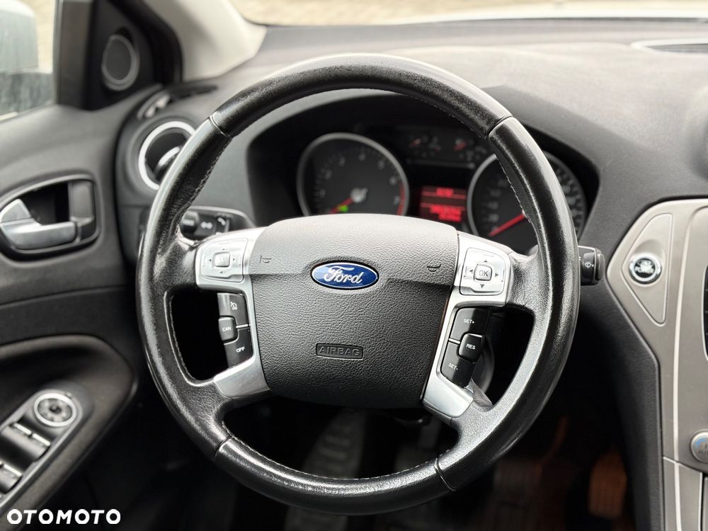 Ford Mondeo 2.0 Viva Titanium - 18