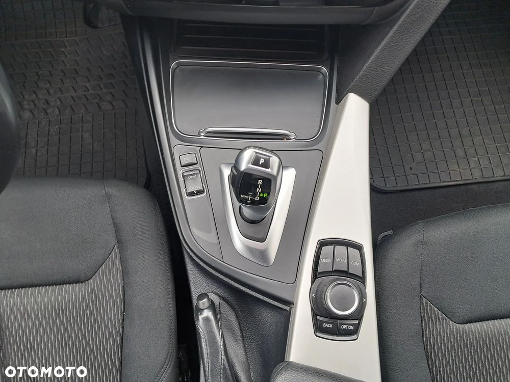 BMW Seria 3 316d Advantage - 23