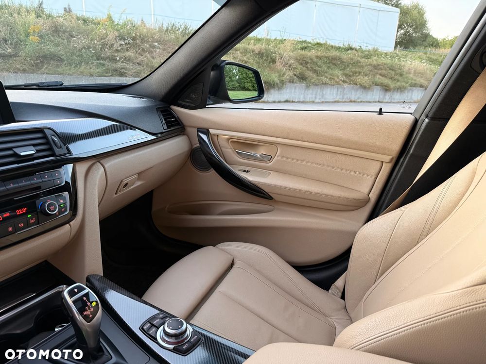 BMW Seria 3 335i xDrive Sport Line - 17