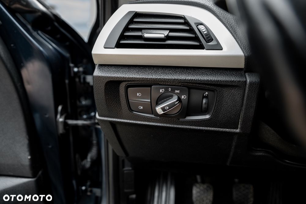BMW Seria 1 116d EfficientDynamics - 28