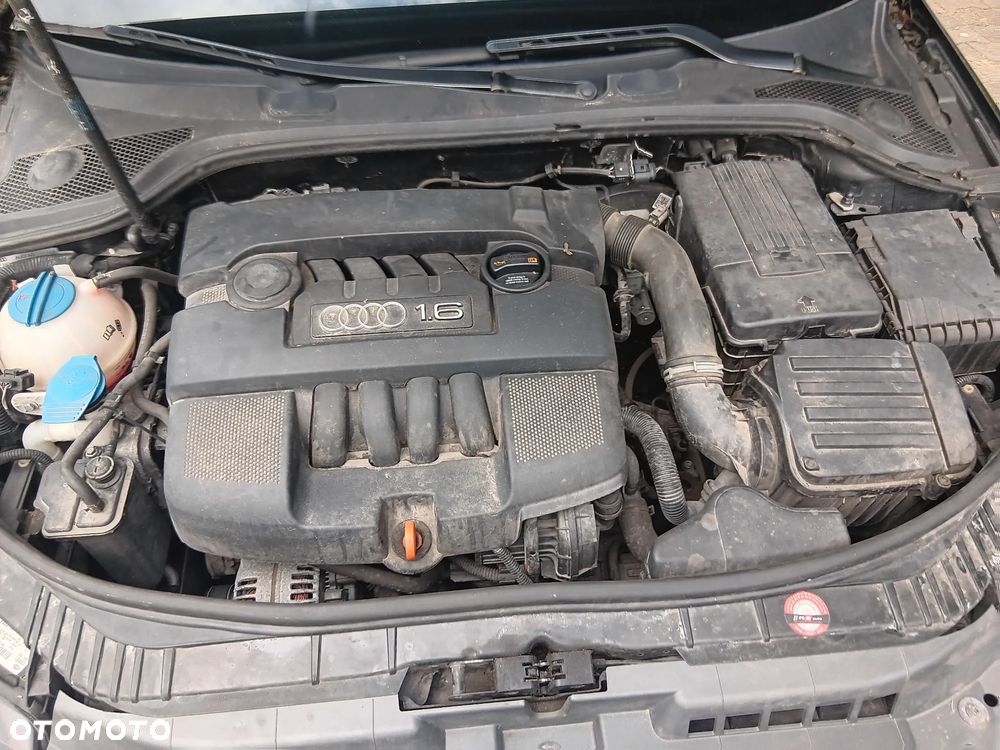 Audi A3 Sportback 1.6 Ambition - 4