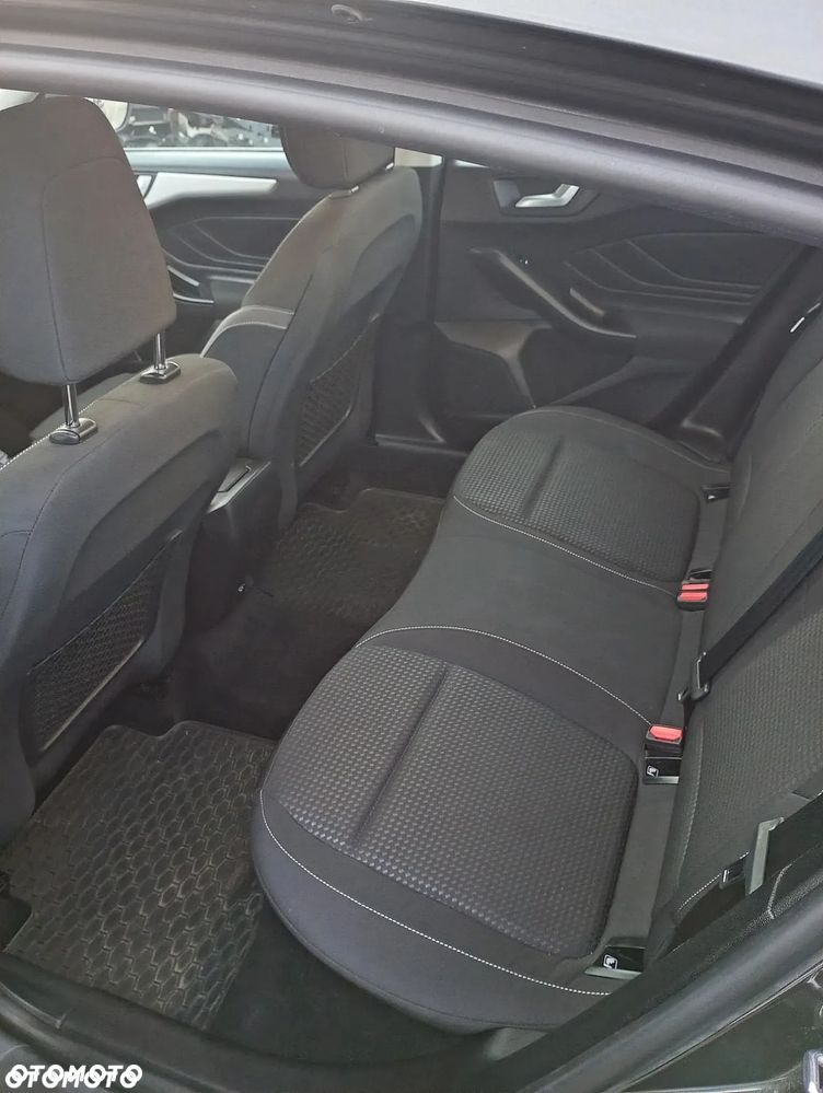 Ford Focus - 21