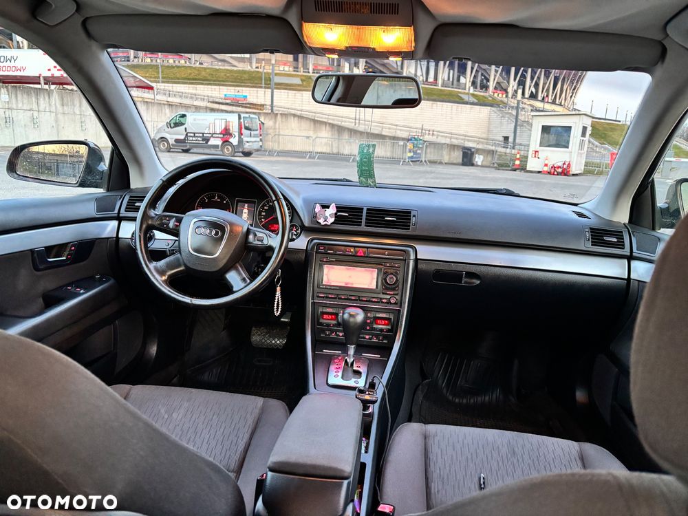 Audi A4 Limousine - 22