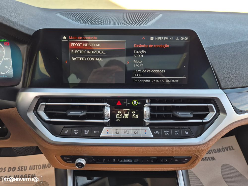 BMW 320 e Touring Line Luxury Auto - 33