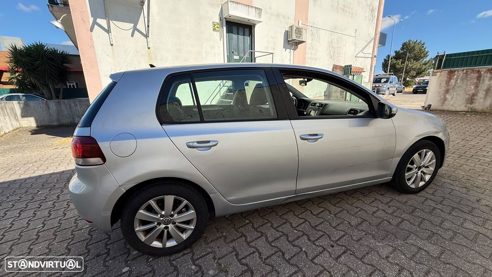 VW Golf 1.6 TDi DPF DSG move - 10