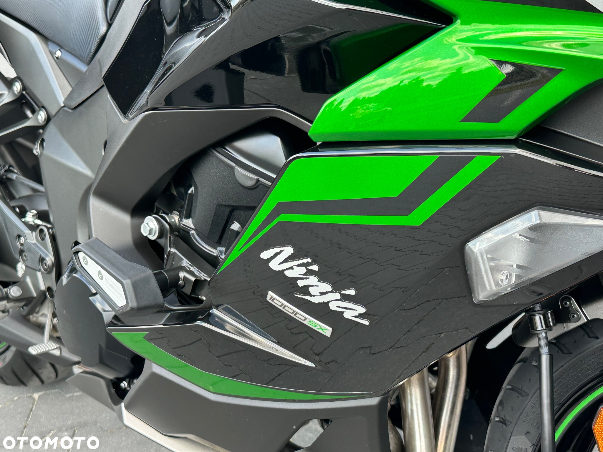 Kawasaki Ninja 1000 SX - 19