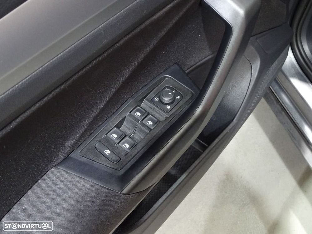 VW T-Roc 1.0 TSI Urban - 9