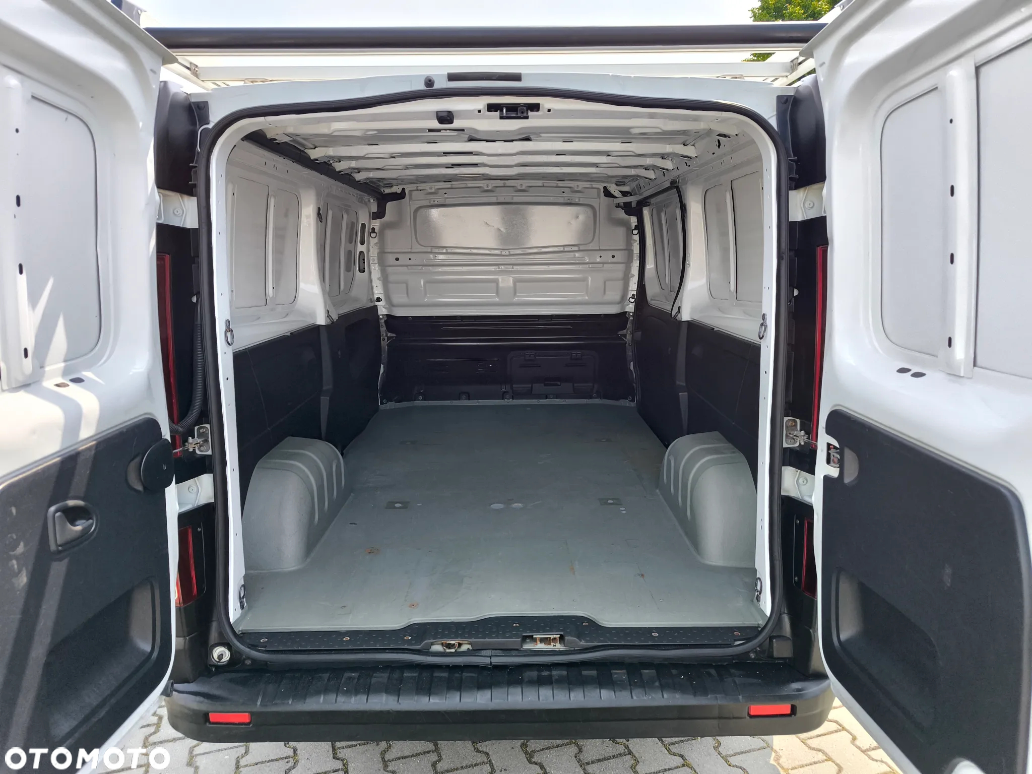 Renault Trafic - 13