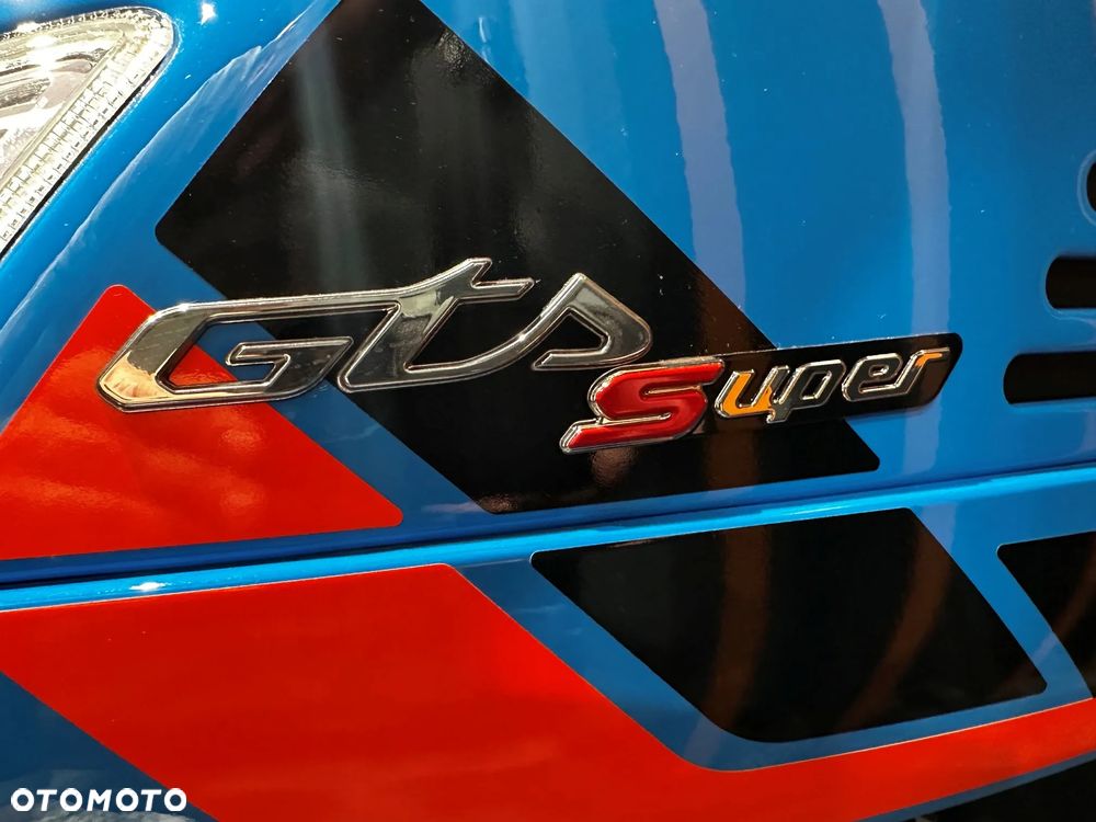 Vespa GTS - 3