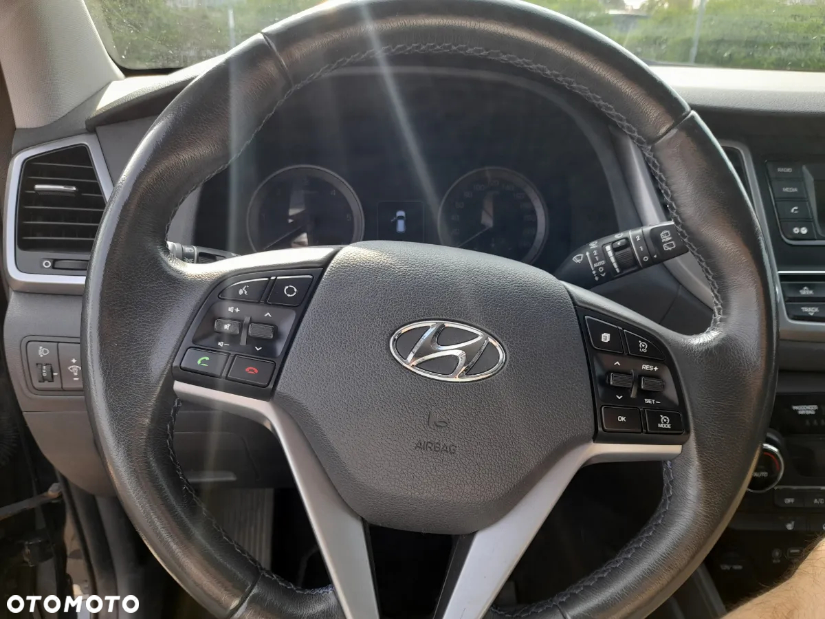 Hyundai Tucson 1.7 CRDI BlueDrive Comfort 2WD - 11