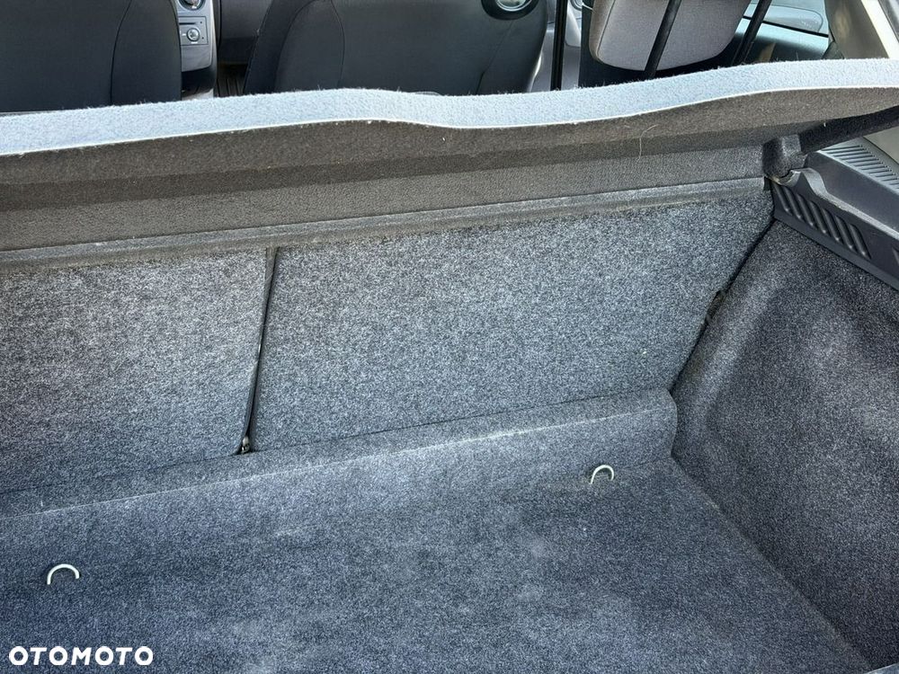 Renault Clio - 17