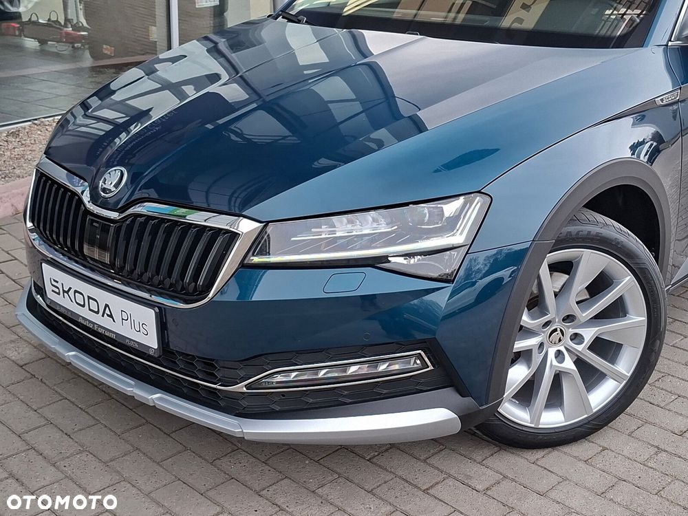 Skoda Superb 2.0 TDI SCR 4x4 Scout DSG - 9