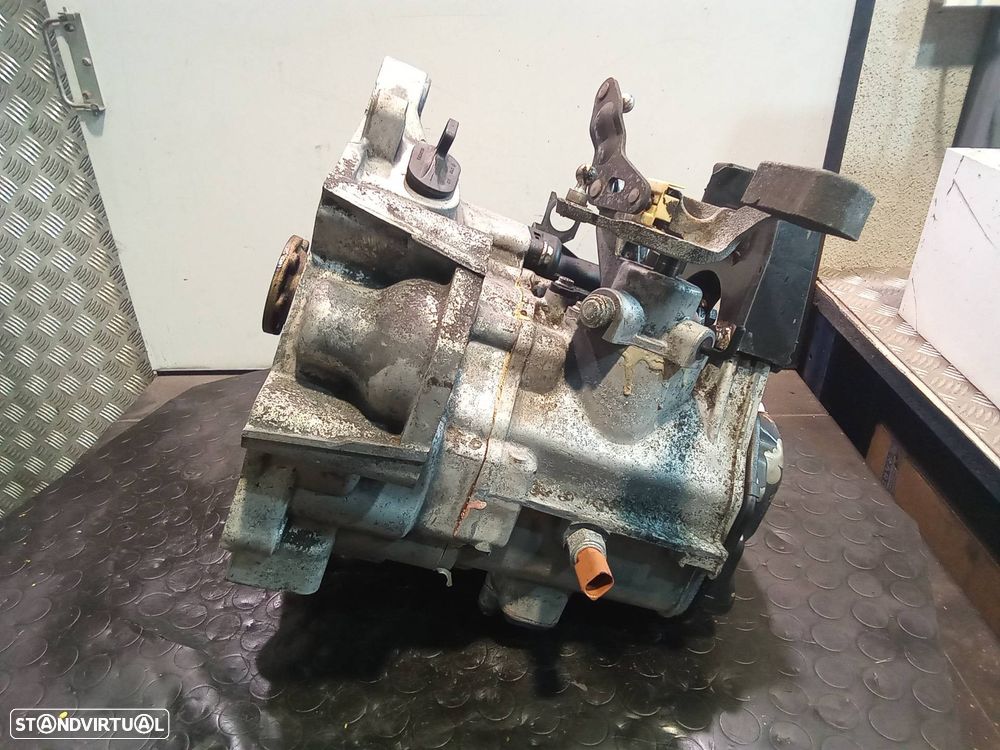 CAIXA VELOCIDADES SKODA FABIA I 2000 REFª: EYY - 2