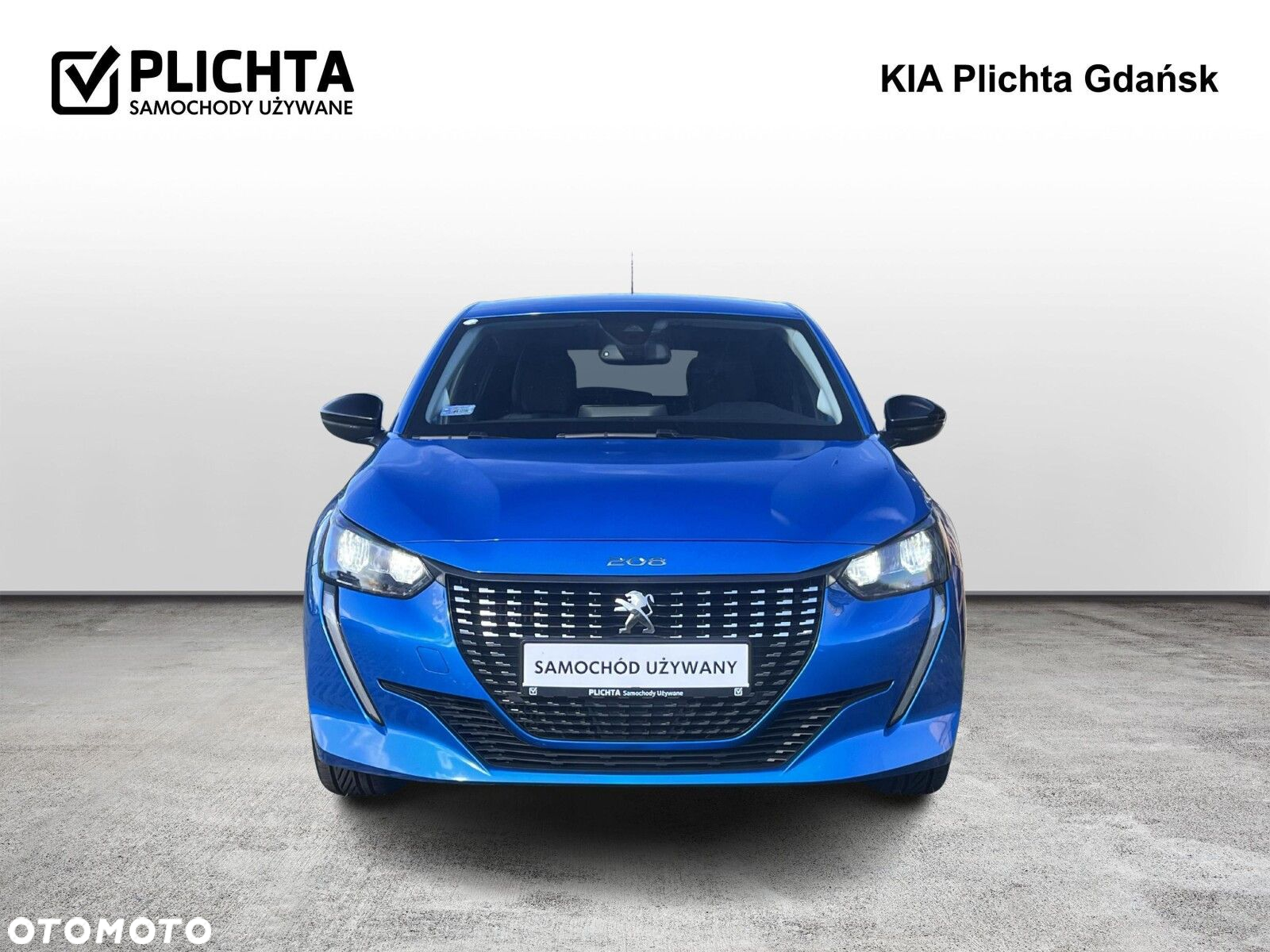 Peugeot 208 - 8