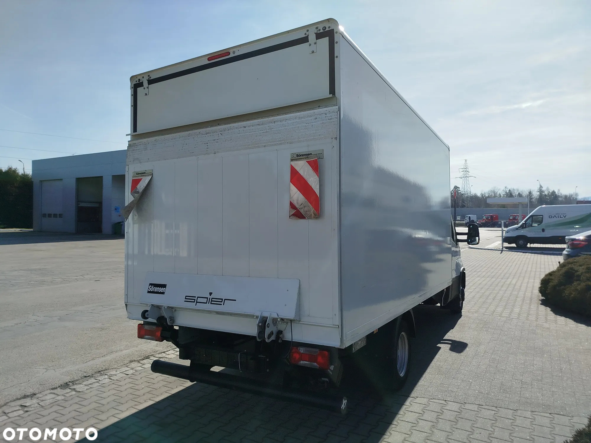 Iveco DAILY 35C16 KONTENER Z WINDĄ (750kg) - 8