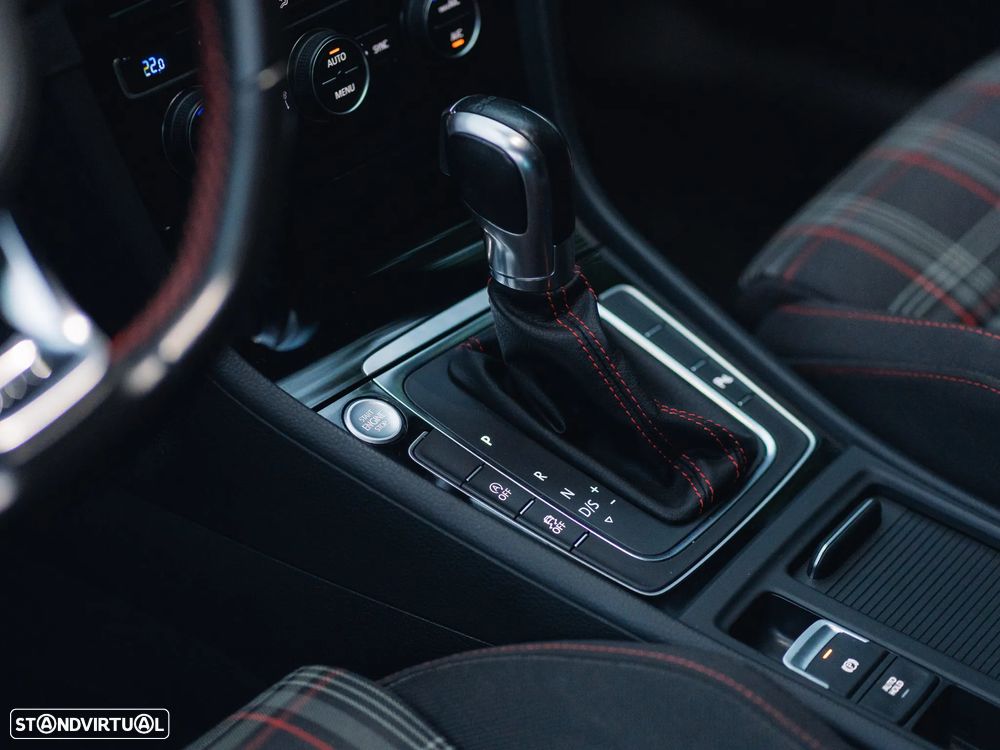 VW Golf GTI (BlueMotion ) DSG - 14