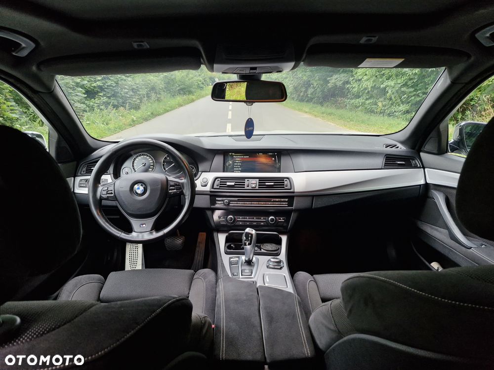BMW Seria 5 525d - 8