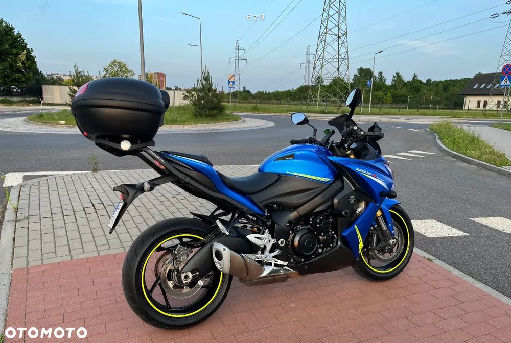 Suzuki GSX 1000 - 6