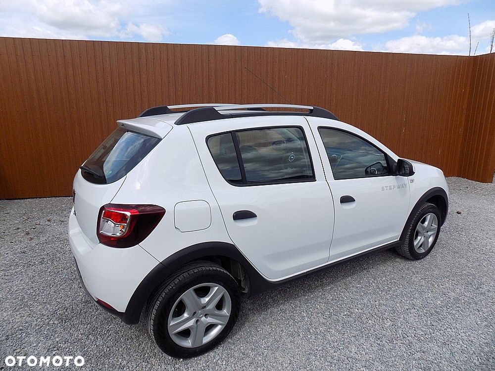 Dacia Sandero Stepway 0.9 TCe Laureate - 3