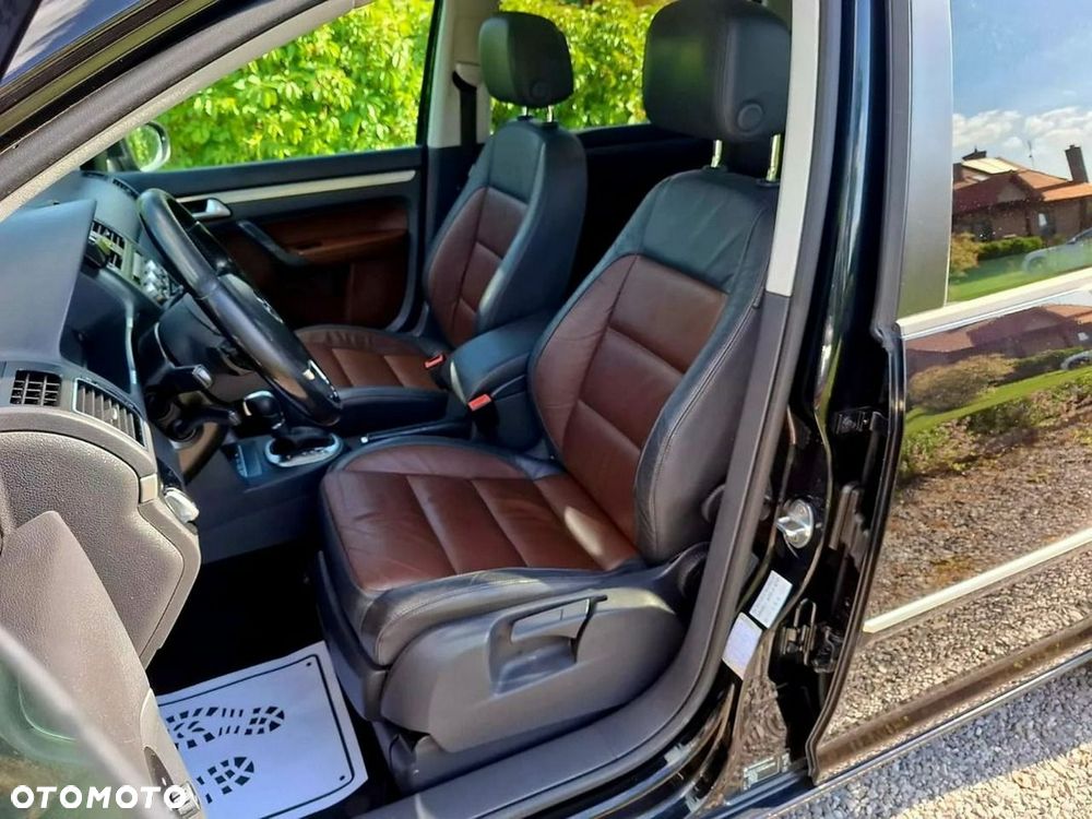 Volkswagen Touran 2.0 TDI DPF Highline DSG - 33