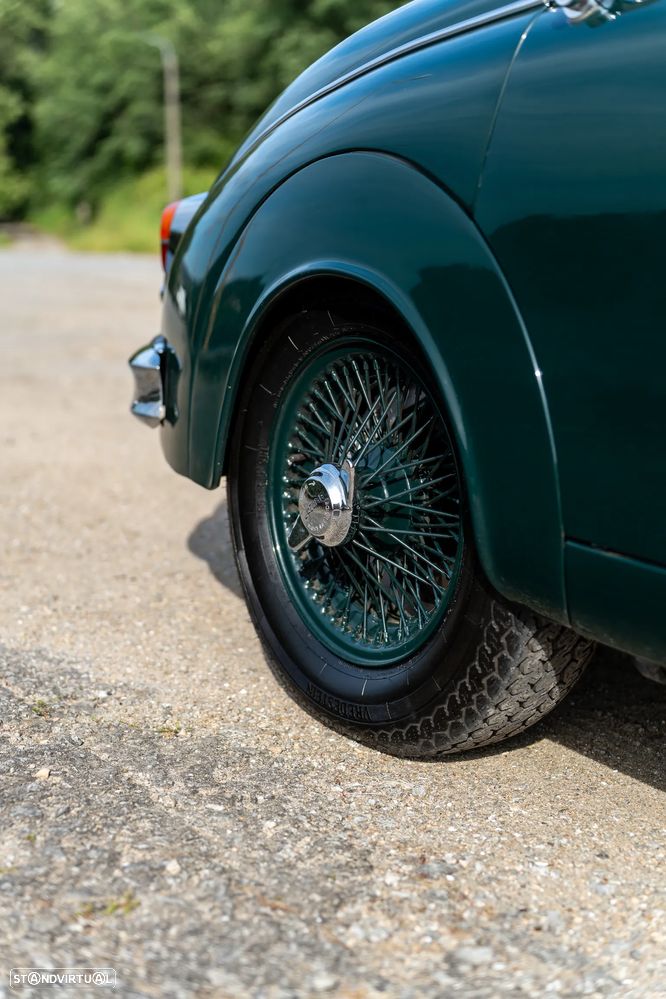Jaguar MK II - 16